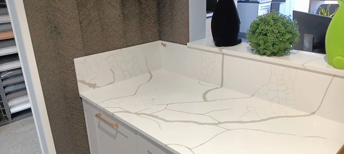 7404 Calacatta Venato (Avant)