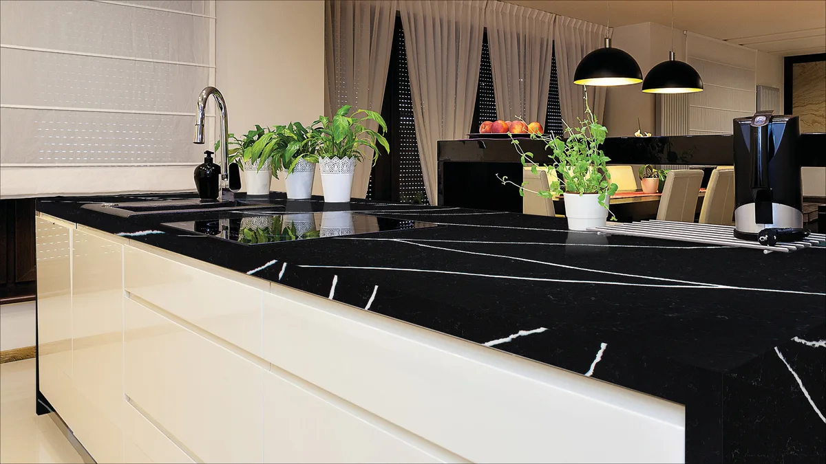 7530l Calacatta Noir Satin int (Avant)