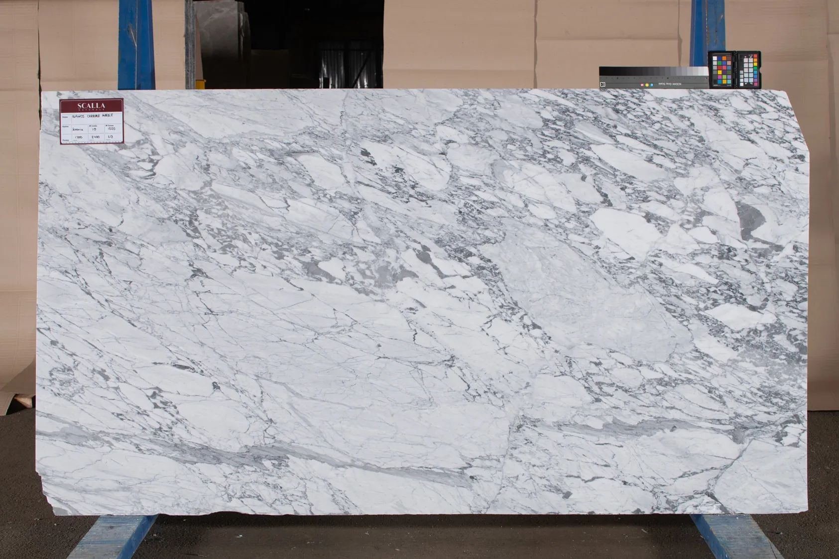 Blanco Carrara