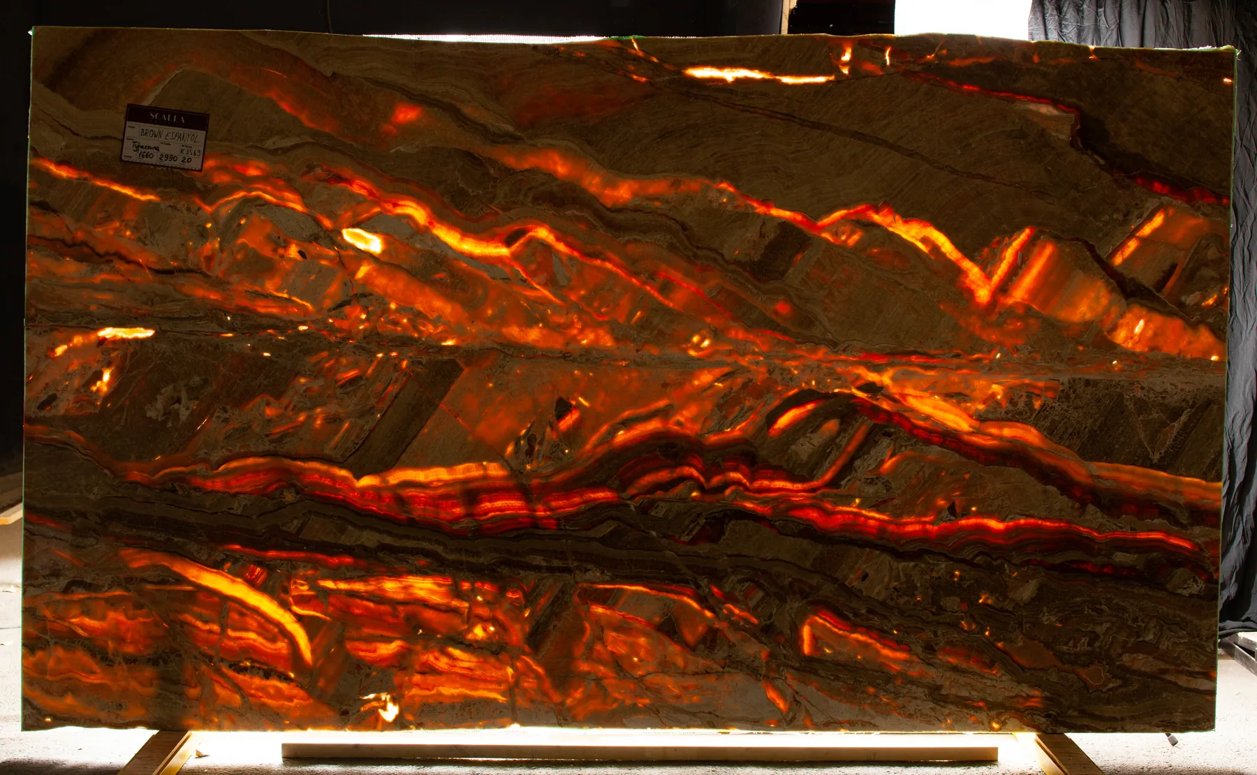 Onyx Brown Light