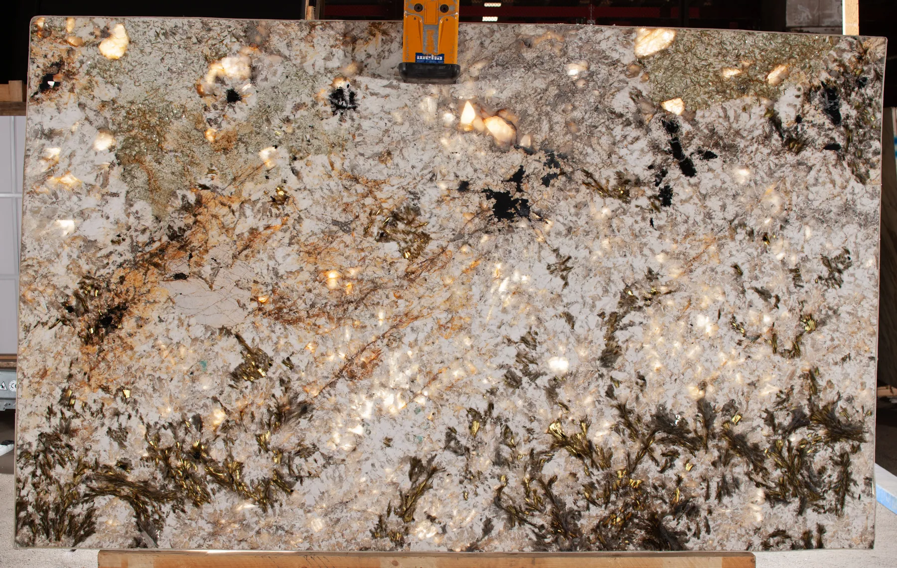 Alpinus Quartzite Polished (1)