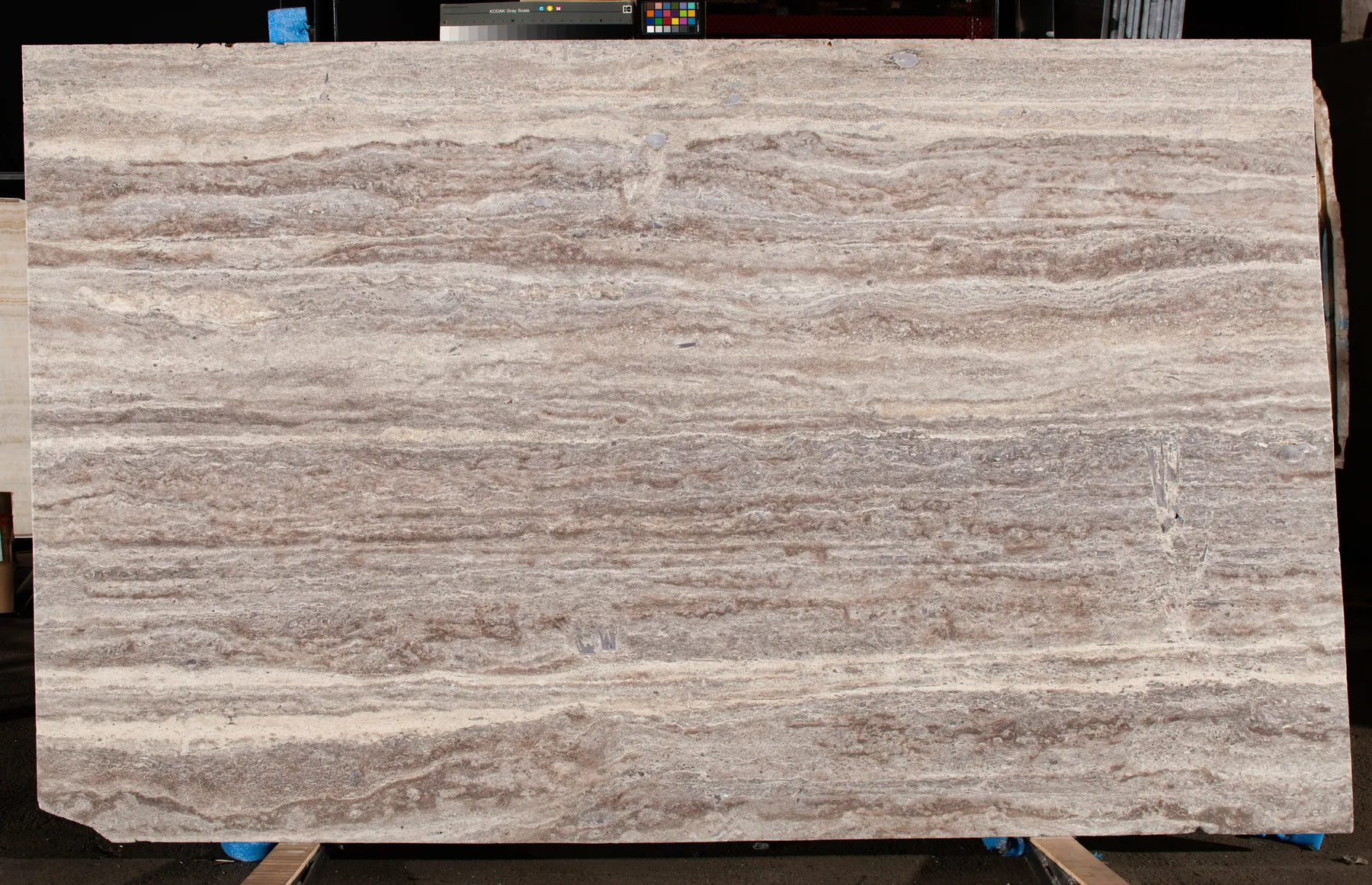 Silver Travertine Vc Заповнений Шліфований