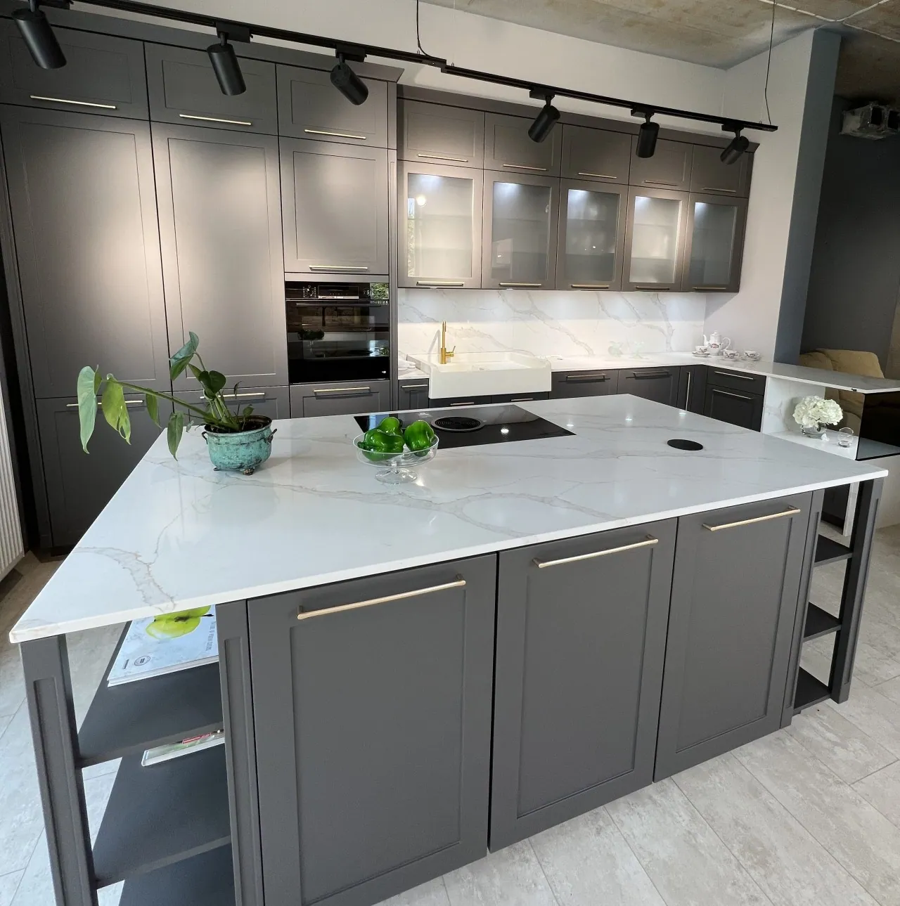 7070 Calacatta Versailles