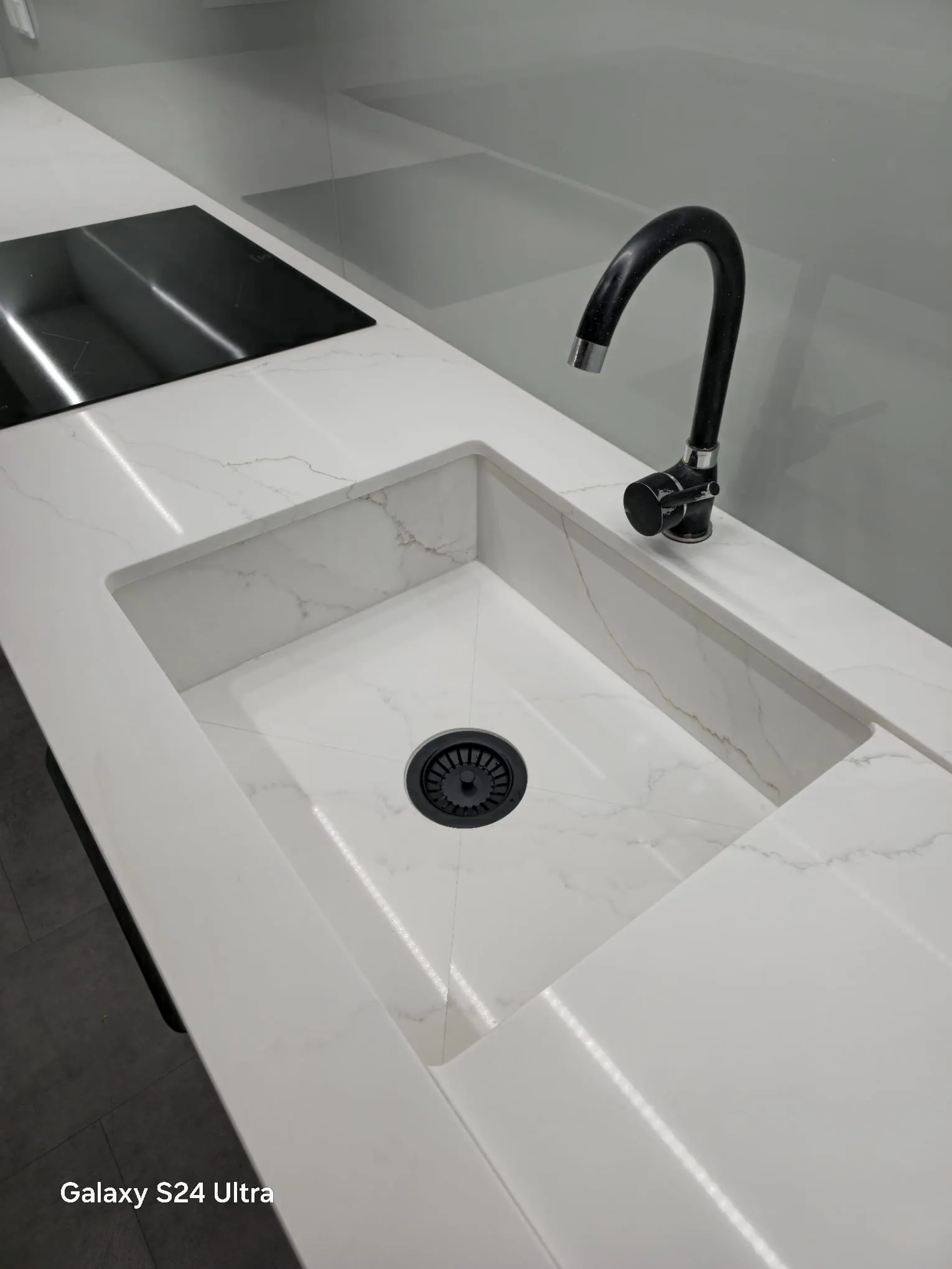7550 Calacatta Cannes Gold