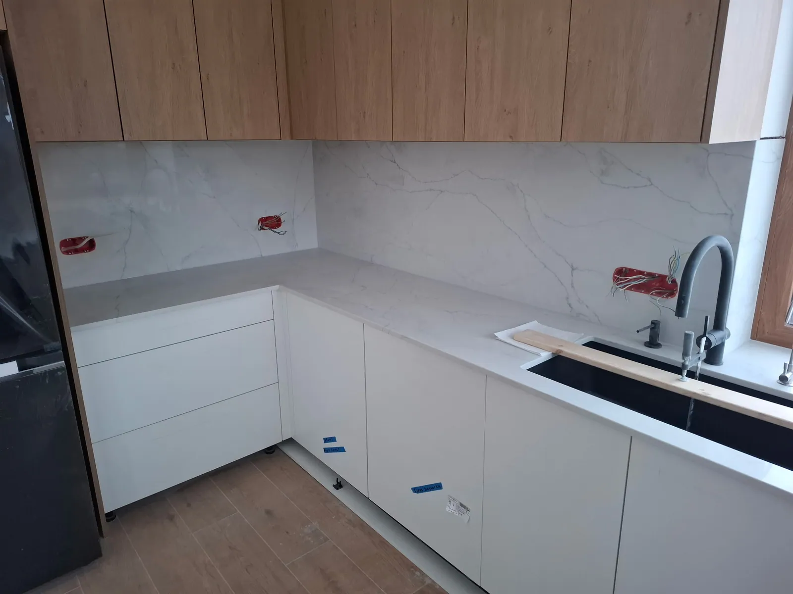 7970 Calacatta Troyes